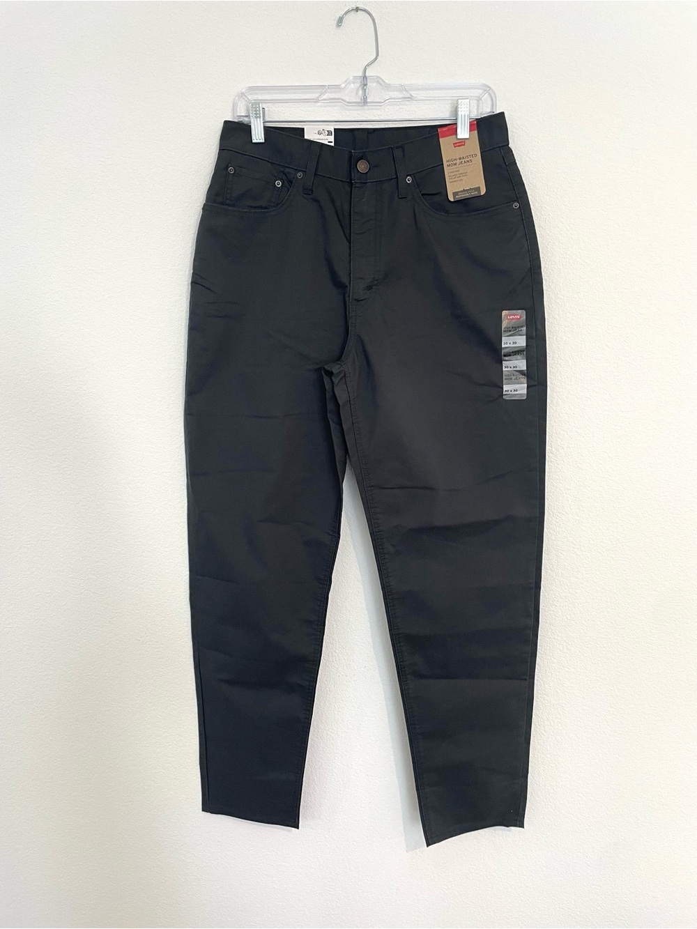 The Levi's 80's Mom Jeans in Black High Rise Tapered Leg A3506-1822